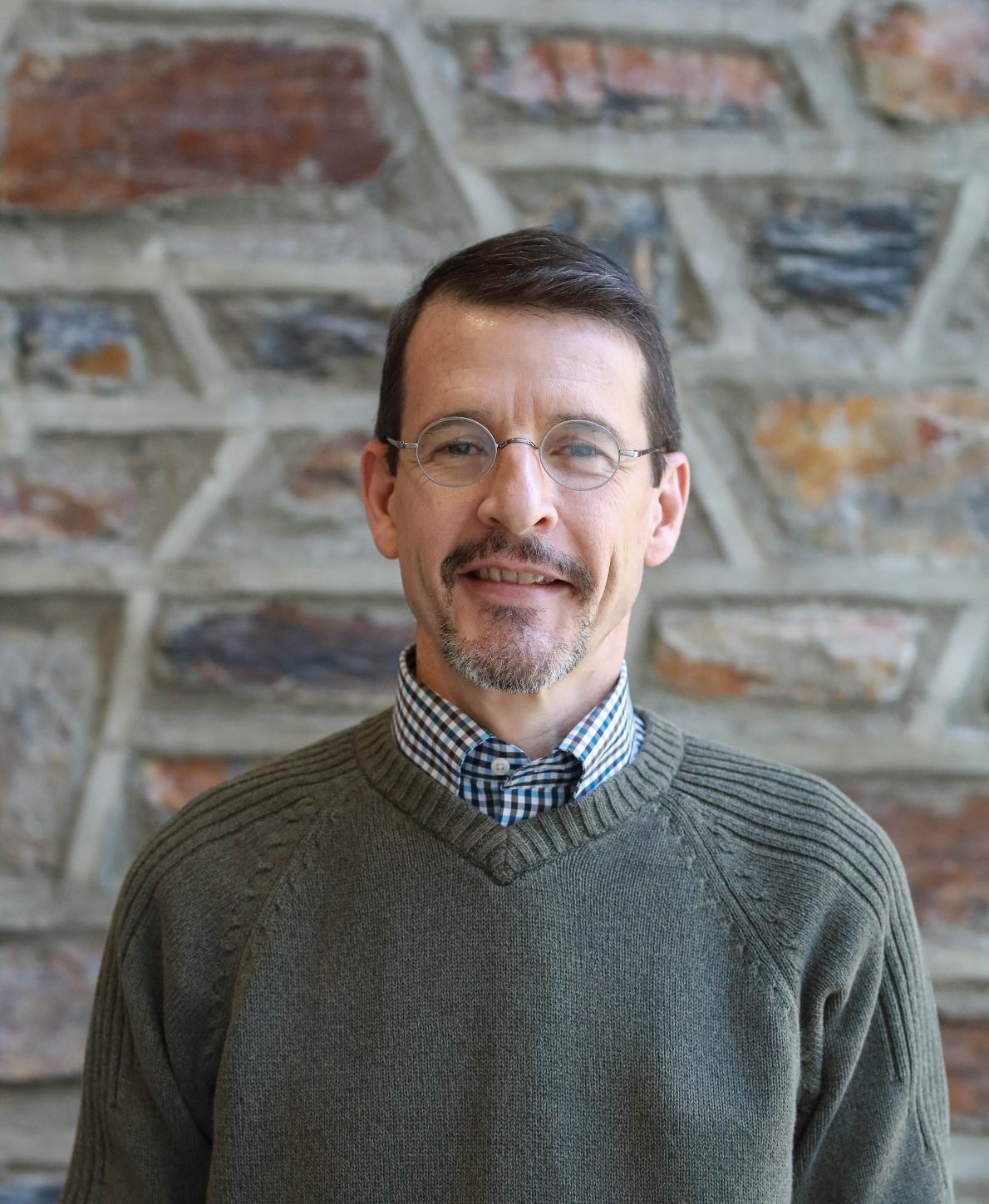 Robert Edwards profile pic